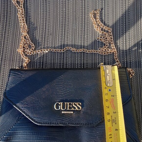 Guess cross over purse - Picture 4 of 5